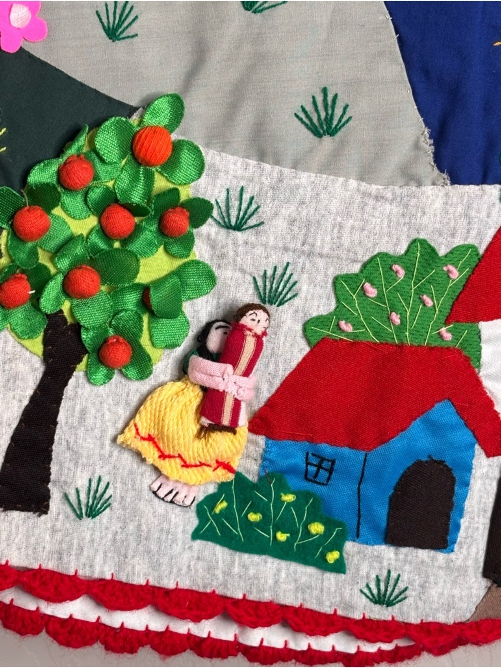 Novica Peru Arpillera 3D Christmas Nativity Tree Skirt Peruvian Nativity 43” - Picture 8 of 13
